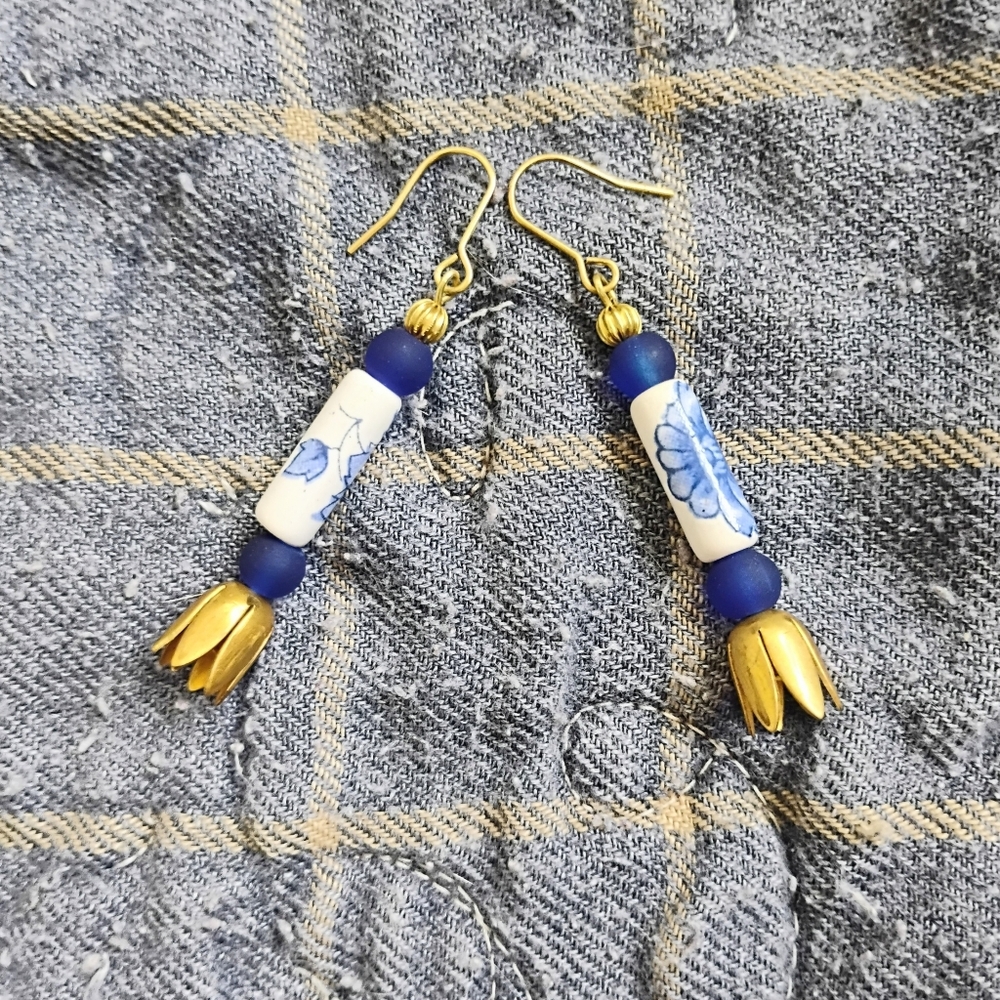 Handmade China Blue Dangle Earrings - Picture 4 of 4